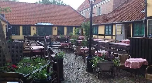 Postgaarden 2*